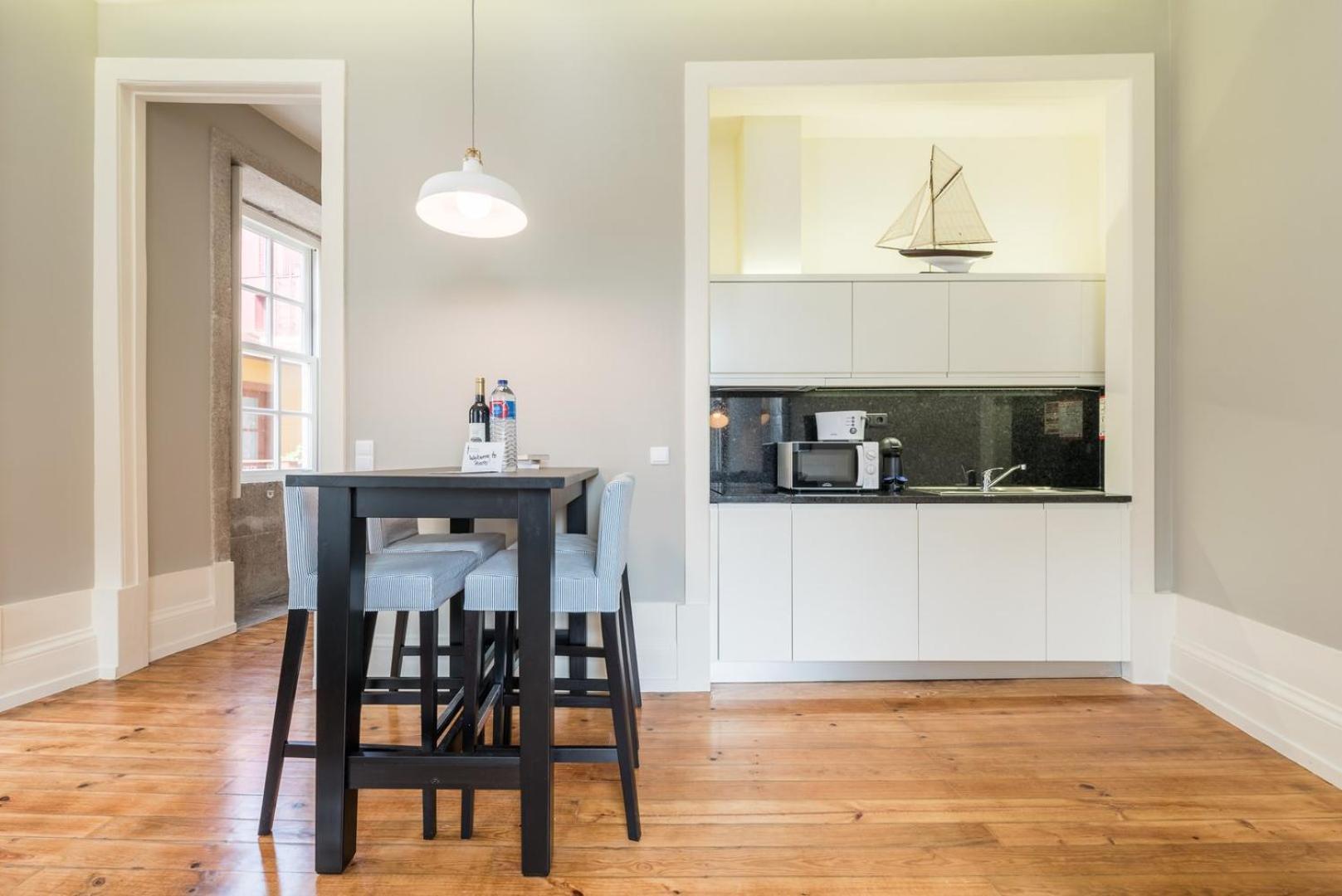 Guestready - Chic Retreat In The Heart Of Porto Apartment Exterior photo