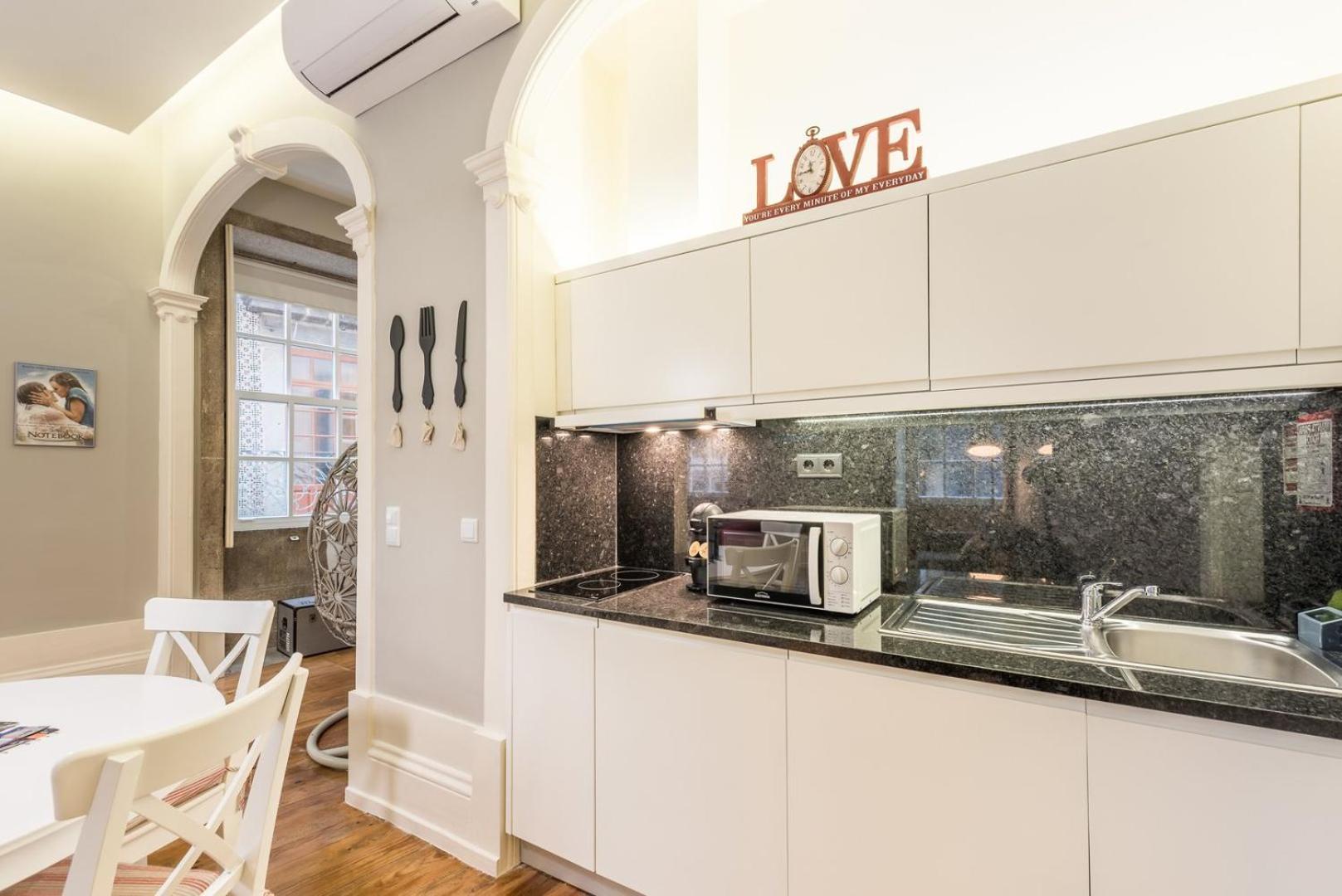 Guestready - Chic Retreat In The Heart Of Porto Apartment Exterior photo